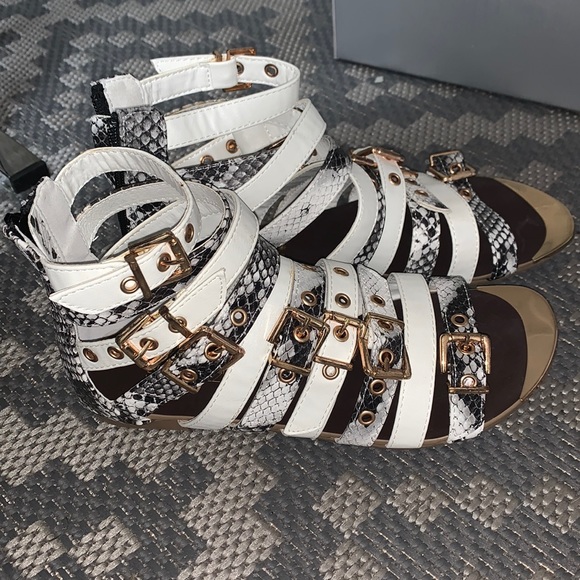 Snake pattern sandals - Picture 2 of 3